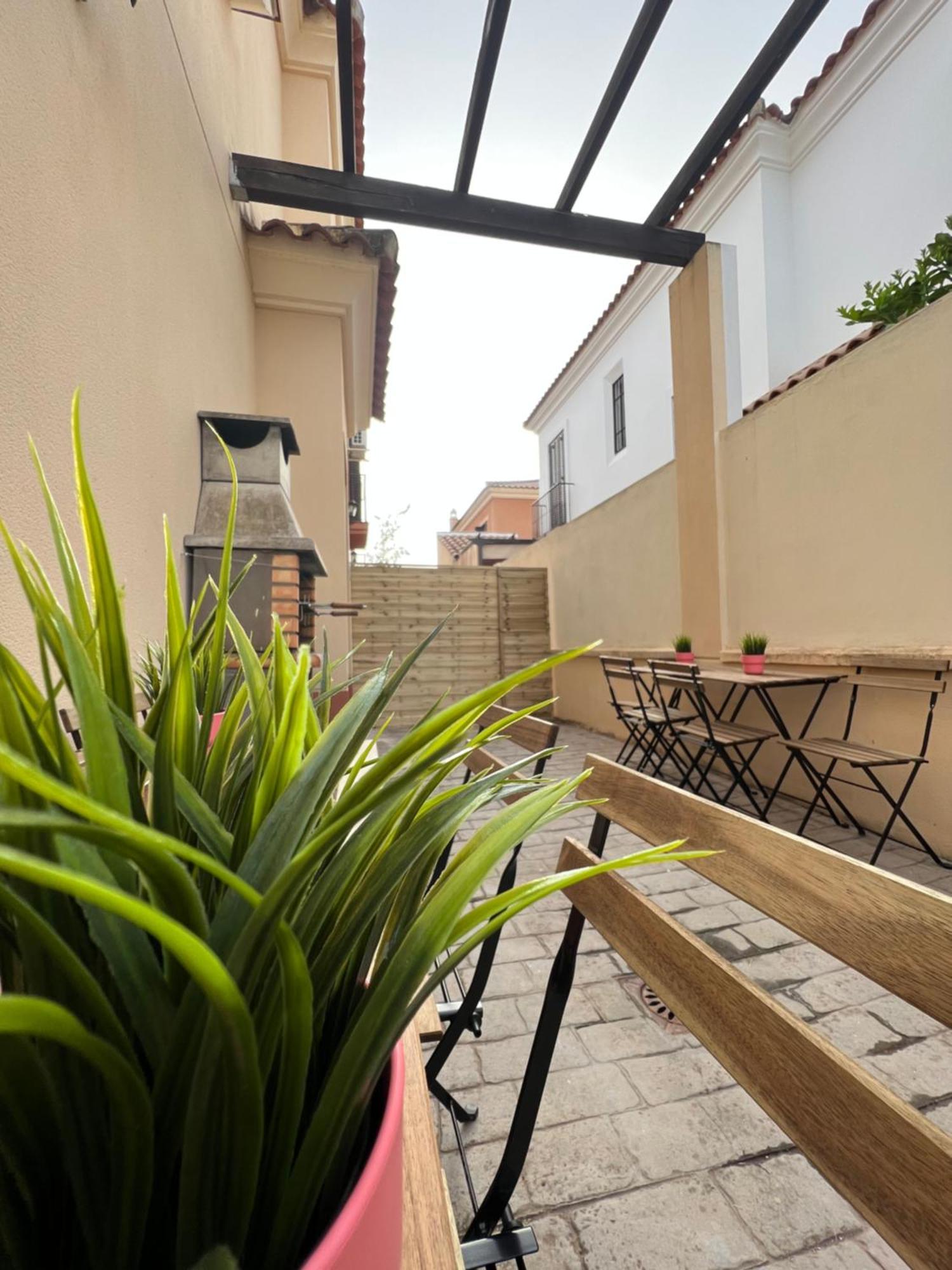 Apartamentos Sevilla Deluxe Rosales Los Rosales  Ngoại thất bức ảnh